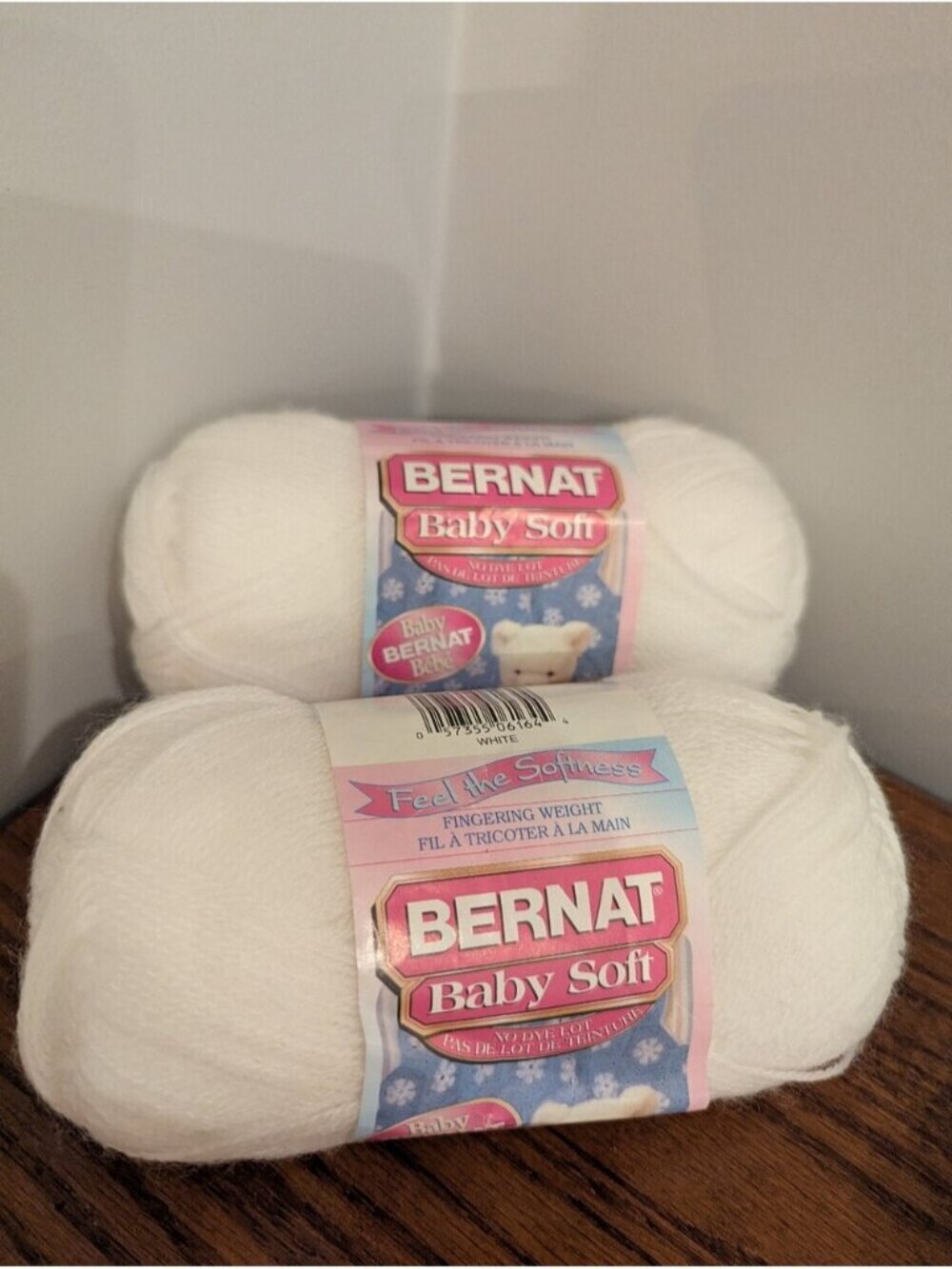 Vintage Bernat Baby Soft Yarn  Skiens 2 white